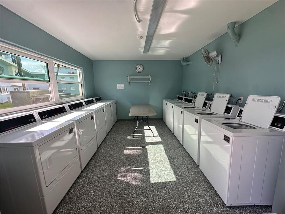 В аренду: $1,800 (1 спален, 1 ванн, 720 Квадратных фут)