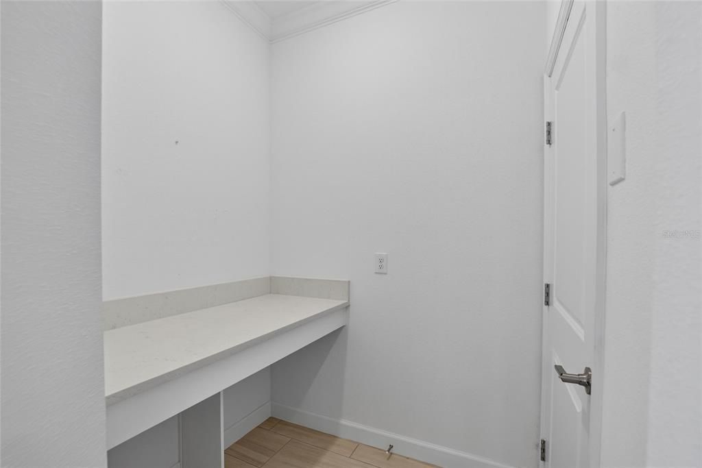 For Sale: $389,000 (3 beds, 2 baths, 2128 Square Feet)