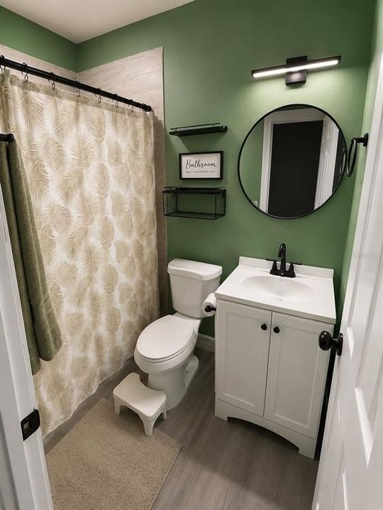 For Rent: $2,200 (4 beds, 2 baths, 1056 Square Feet)