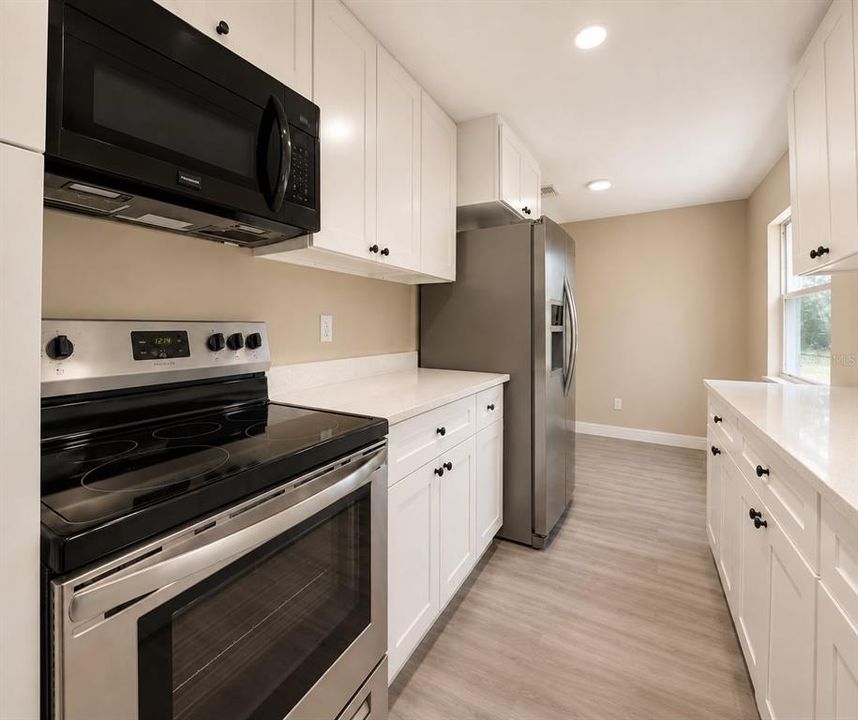 For Rent: $2,200 (4 beds, 2 baths, 1056 Square Feet)