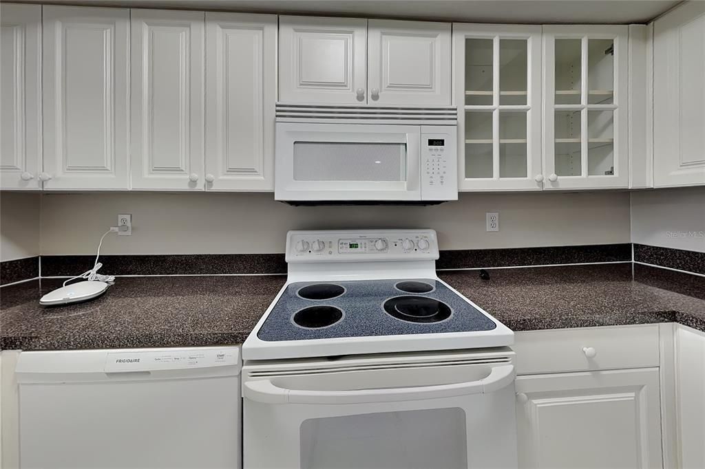 For Rent: $2,349 (3 beds, 2 baths, 1412 Square Feet)