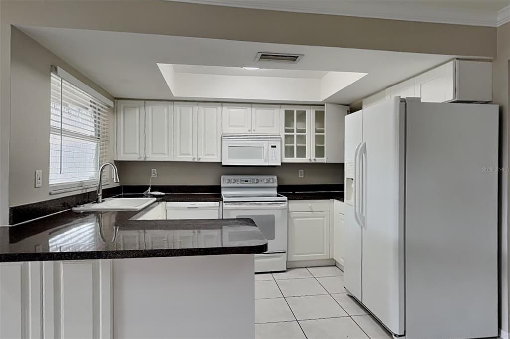 For Rent: $2,349 (3 beds, 2 baths, 1412 Square Feet)