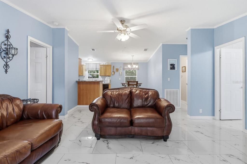 For Sale: $180,000 (3 beds, 2 baths, 1080 Square Feet)