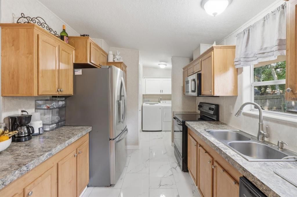 For Sale: $180,000 (3 beds, 2 baths, 1080 Square Feet)