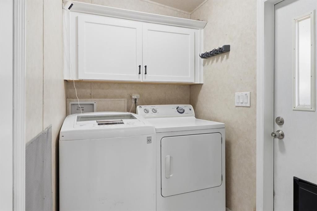 For Sale: $180,000 (3 beds, 2 baths, 1080 Square Feet)