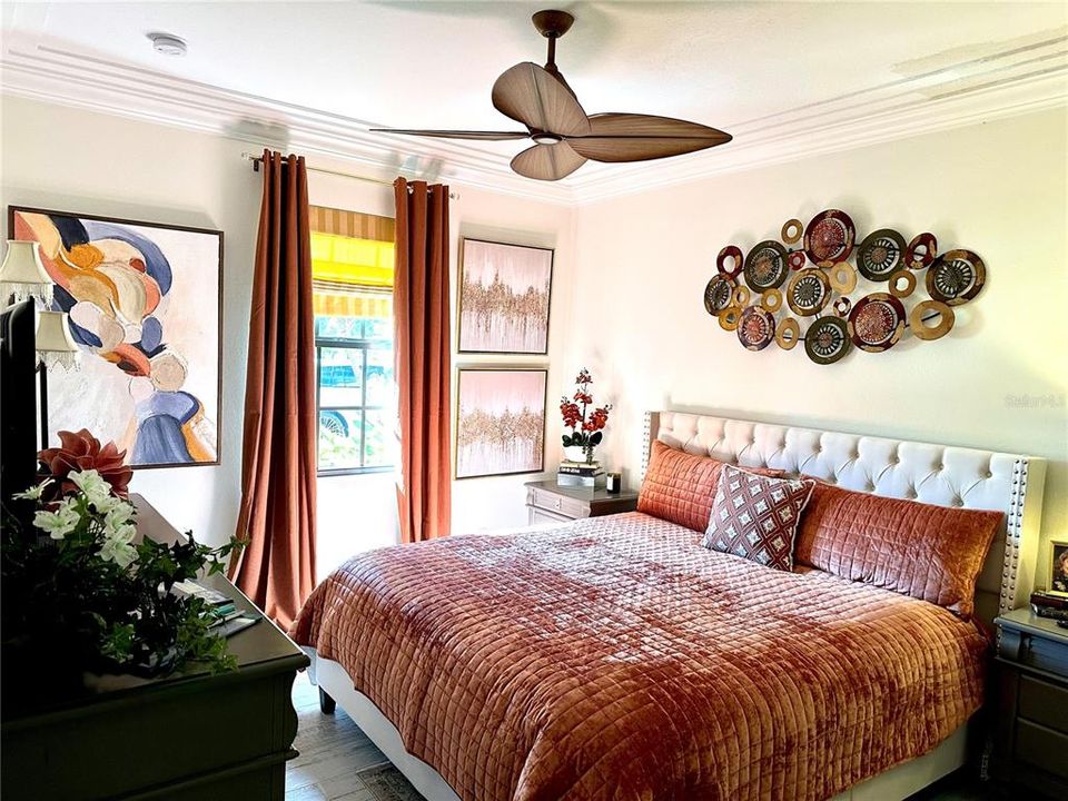 For Sale: $350,000 (2 beds, 2 baths, 1145 Square Feet)