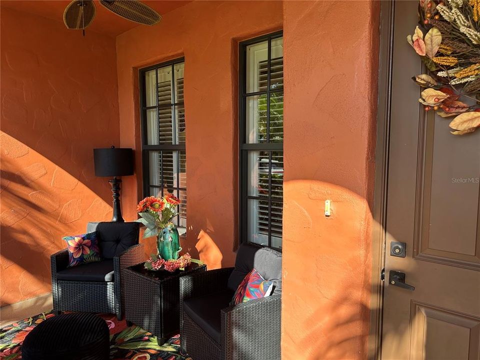 For Sale: $350,000 (2 beds, 2 baths, 1145 Square Feet)