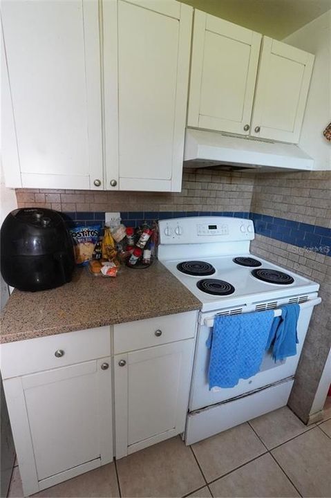 For Sale: $200,000 (3 beds, 2 baths, 1245 Square Feet)