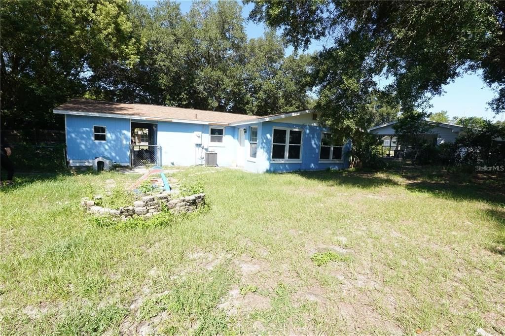 For Sale: $200,000 (3 beds, 2 baths, 1245 Square Feet)