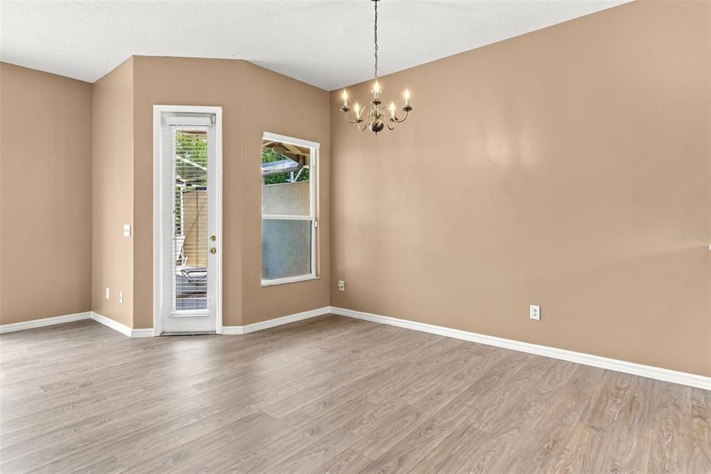 For Sale: $369,900 (4 beds, 3 baths, 1762 Square Feet)
