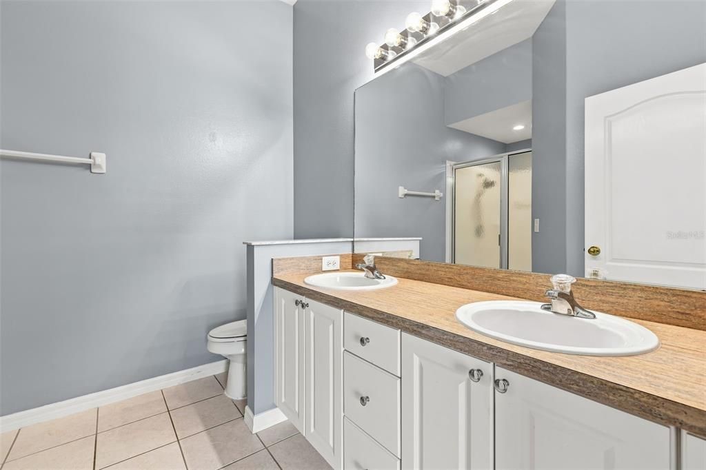 For Sale: $369,900 (4 beds, 3 baths, 1762 Square Feet)