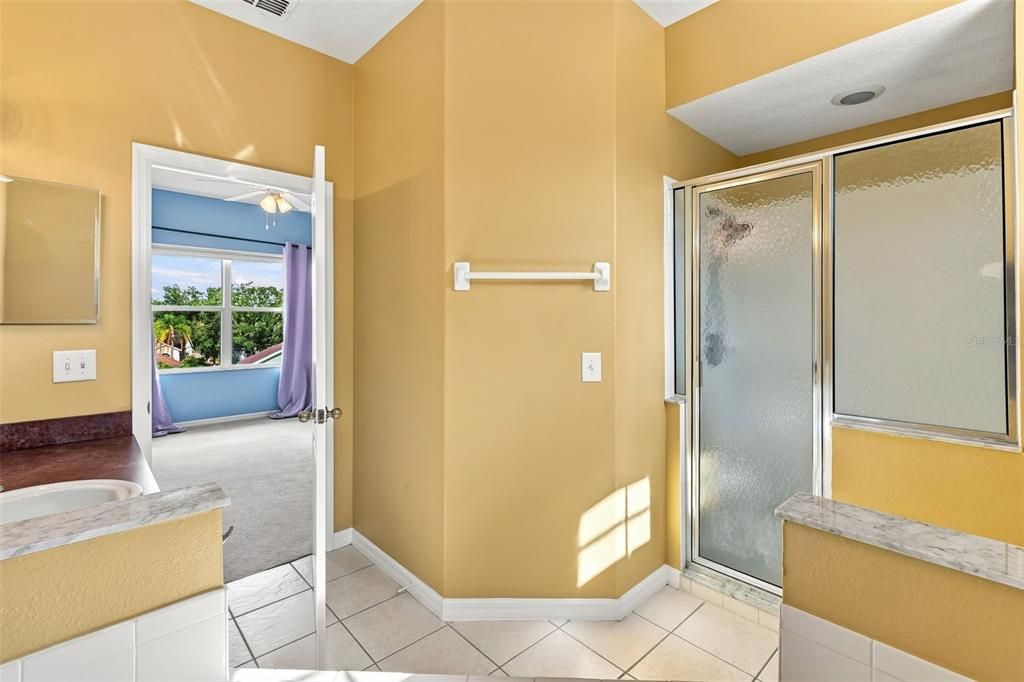 For Sale: $369,900 (4 beds, 3 baths, 1762 Square Feet)