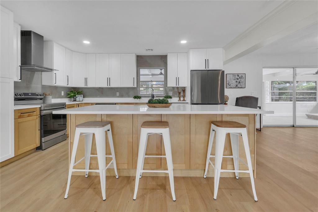 For Sale: $545,000 (4 beds, 2 baths, 2758 Square Feet)
