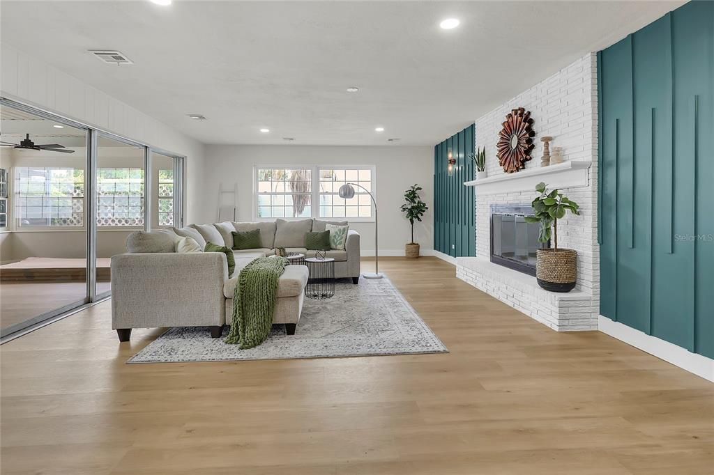 For Sale: $545,000 (4 beds, 2 baths, 2758 Square Feet)