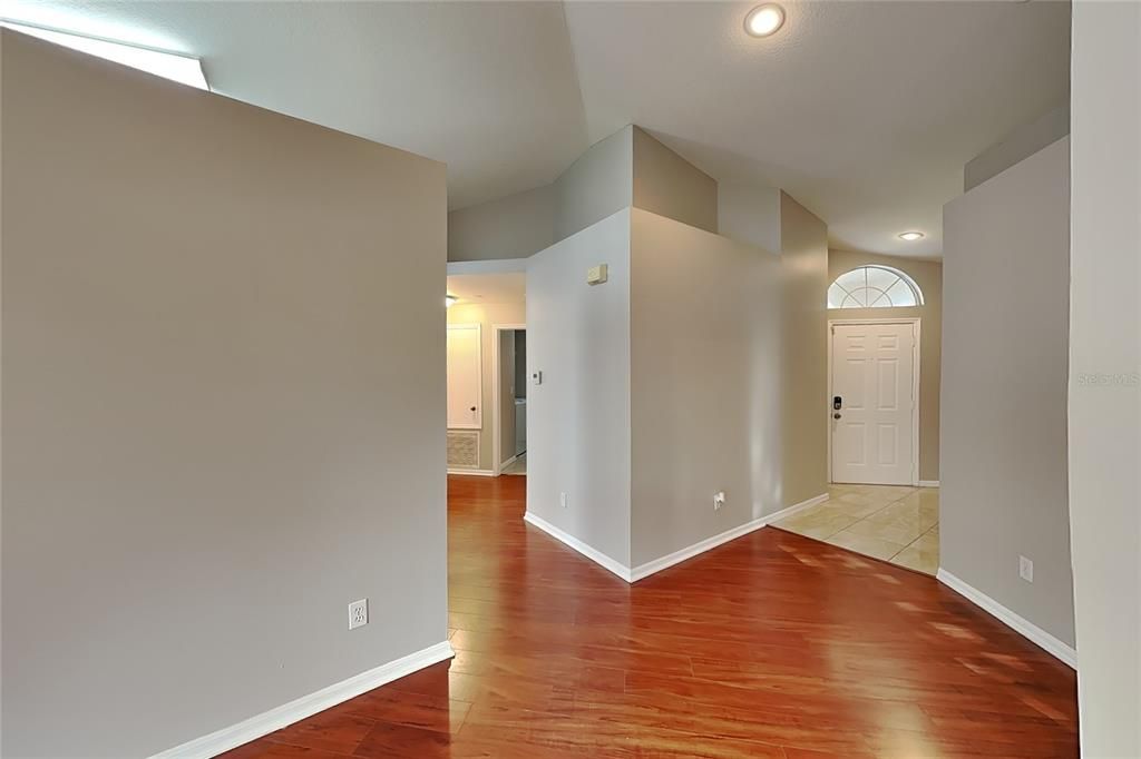 For Rent: $2,299 (3 beds, 2 baths, 1391 Square Feet)