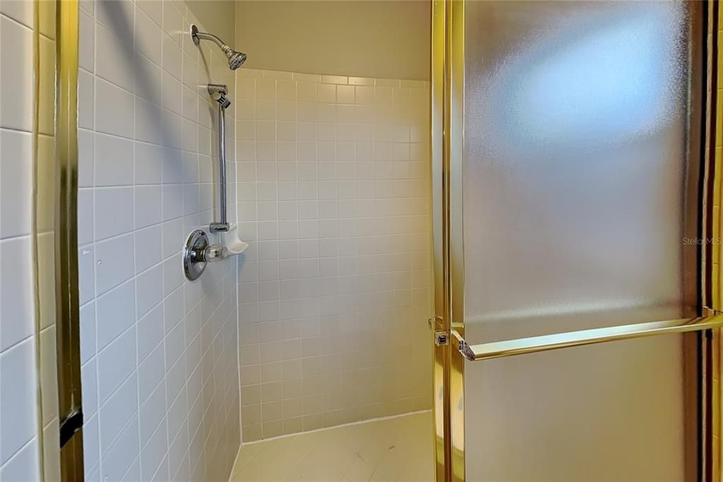 For Rent: $2,299 (3 beds, 2 baths, 1391 Square Feet)