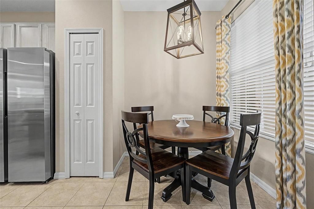 For Rent: $2,400 (3 beds, 2 baths, 1802 Square Feet)