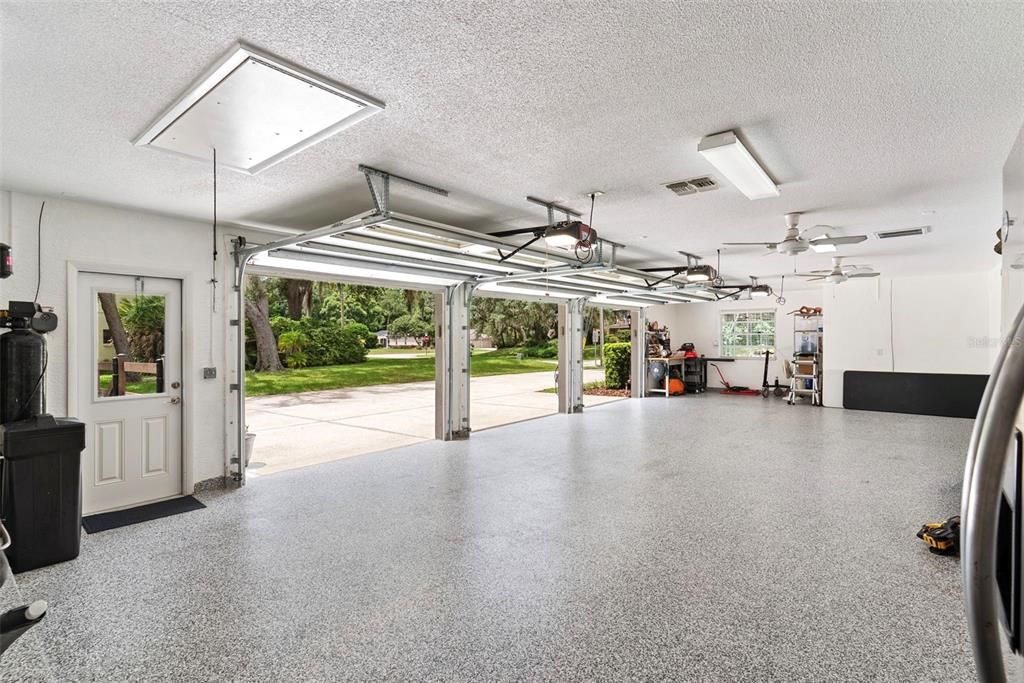 Activo con contrato: $859,900 (4 camas, 2 baños, 2680 Pies cuadrados)