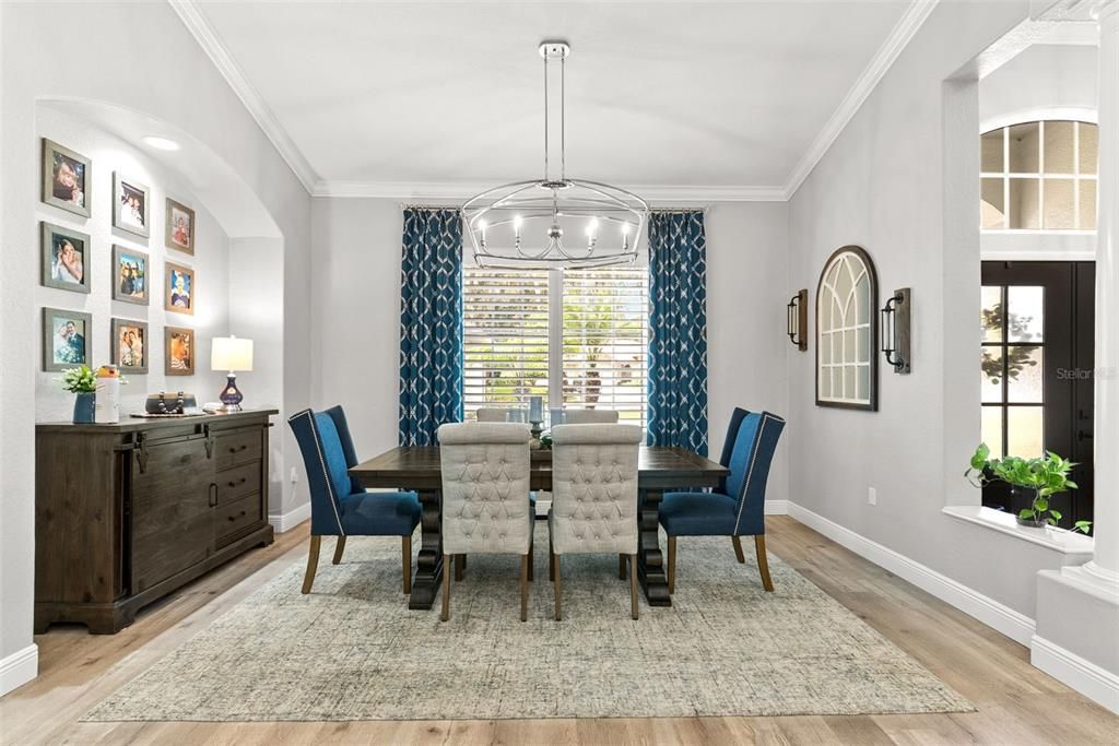 Activo con contrato: $859,900 (4 camas, 2 baños, 2680 Pies cuadrados)