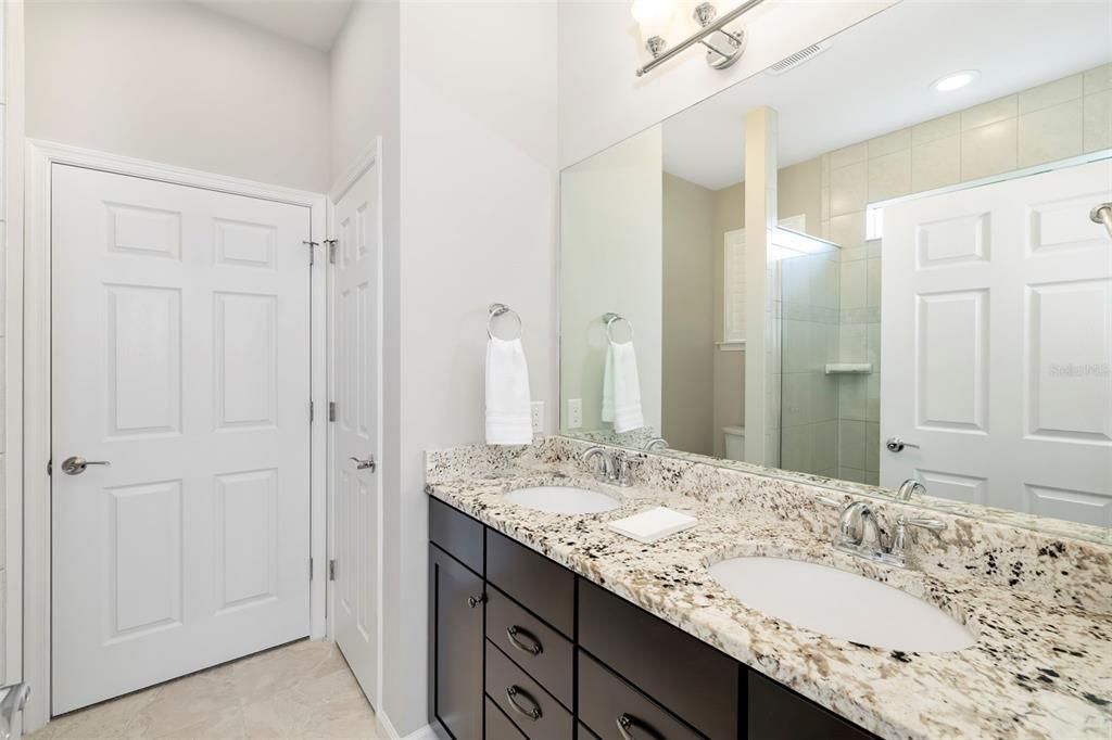 En Venta: $399,999 (2 camas, 2 baños, 1348 Pies cuadrados)