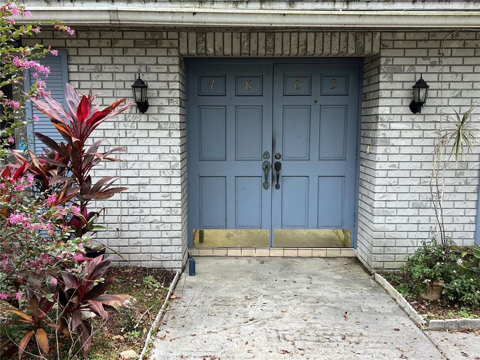 For Rent: $2,200 (3 beds, 2 baths, 1734 Square Feet)