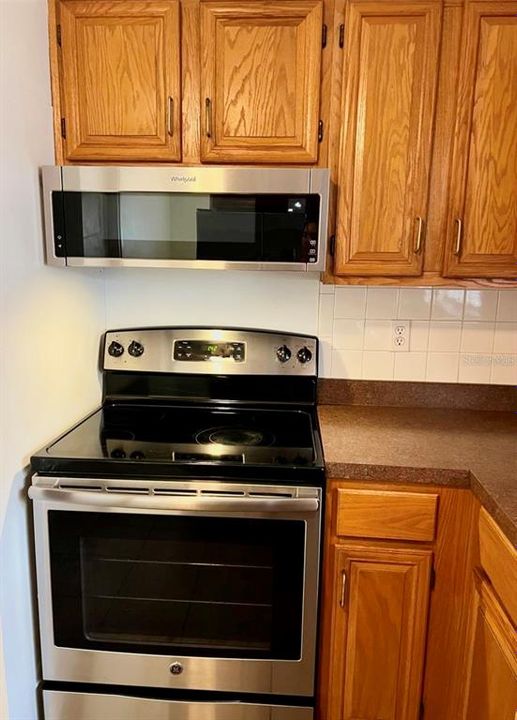 For Rent: $2,200 (3 beds, 2 baths, 1734 Square Feet)