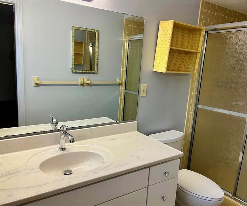 For Rent: $2,200 (3 beds, 2 baths, 1734 Square Feet)