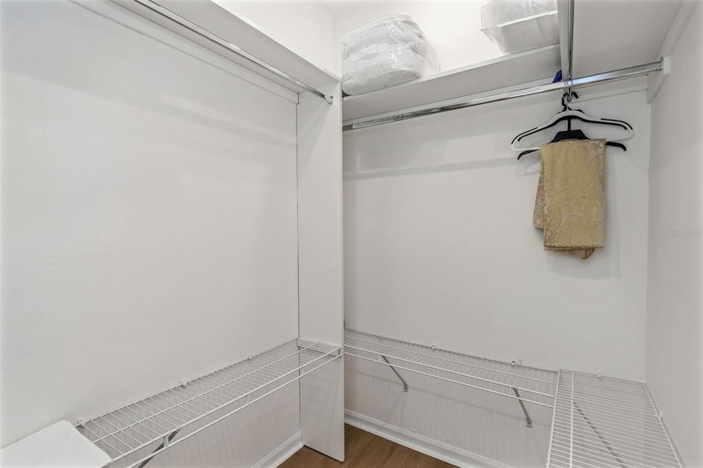 For Rent: $2,050 (2 beds, 2 baths, 1030 Square Feet)
