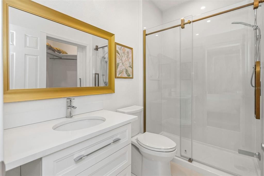 For Rent: $2,050 (2 beds, 2 baths, 1030 Square Feet)
