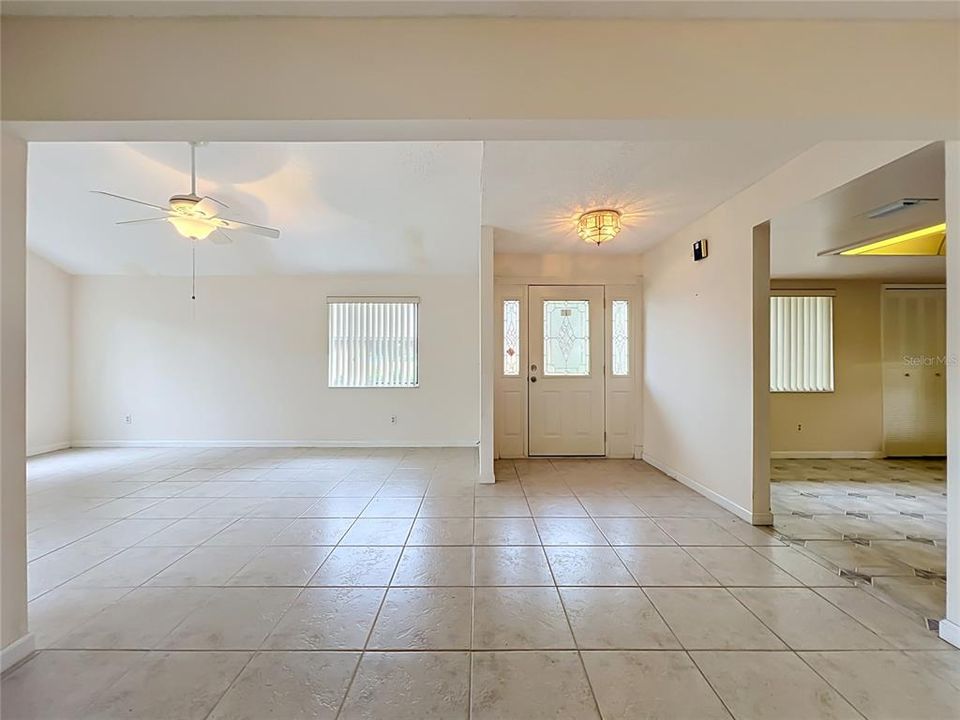 For Sale: $274,900 (3 beds, 2 baths, 1344 Square Feet)
