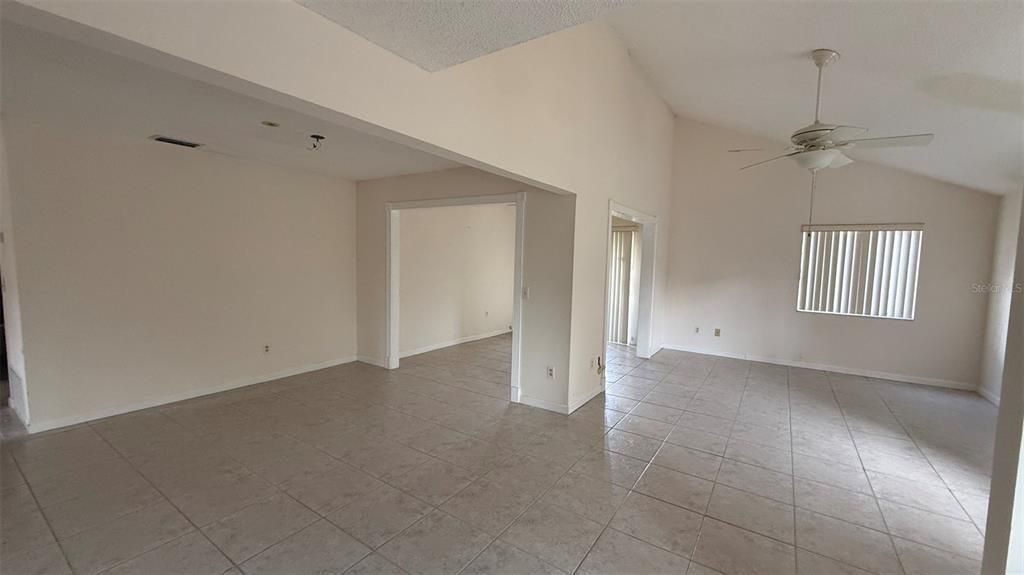 For Sale: $274,900 (3 beds, 2 baths, 1344 Square Feet)