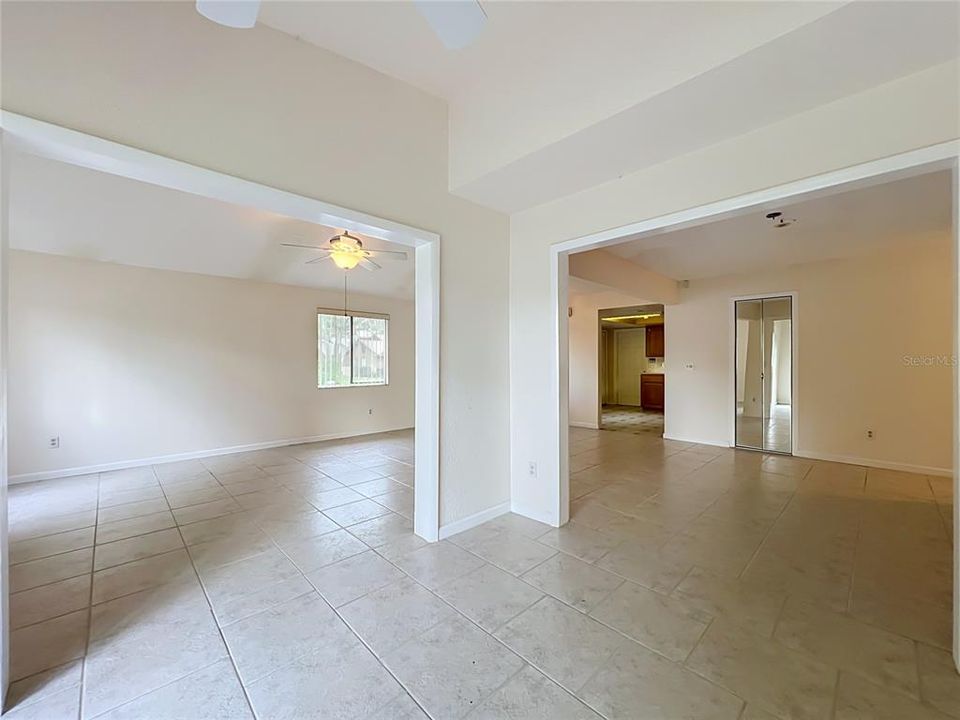 For Sale: $274,900 (3 beds, 2 baths, 1344 Square Feet)