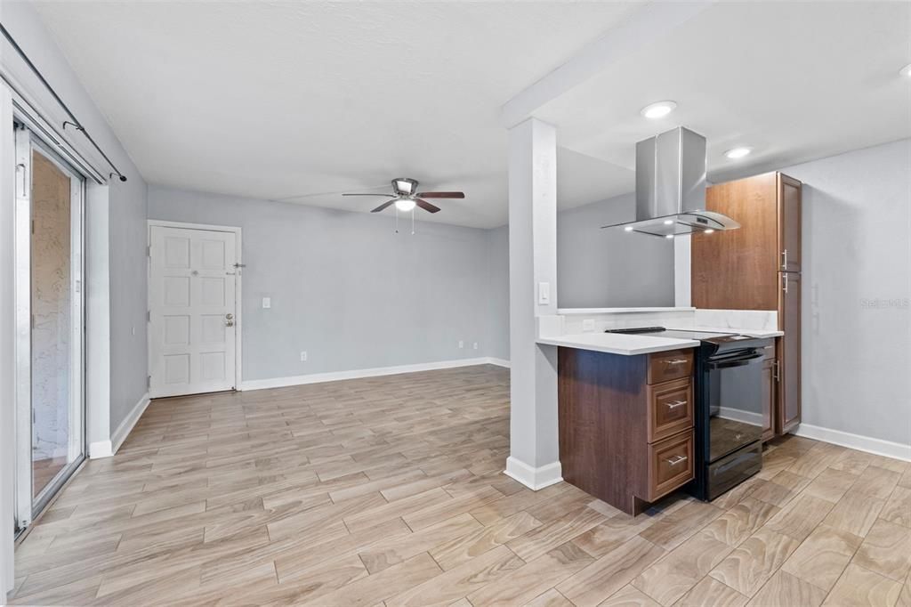 For Rent: $1,500 (1 beds, 1 baths, 560 Square Feet)