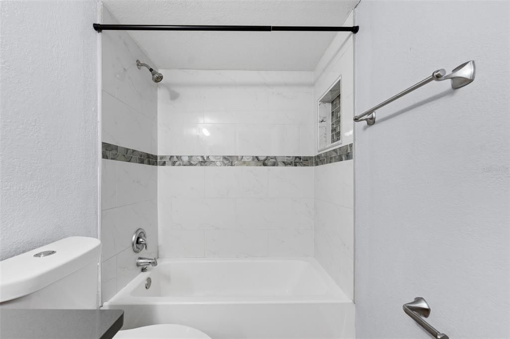 For Rent: $1,500 (1 beds, 1 baths, 560 Square Feet)