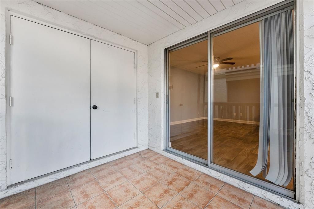 For Rent: $1,500 (1 beds, 1 baths, 560 Square Feet)