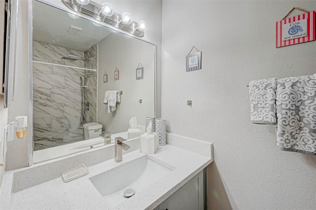 For Rent: $1,650 (2 beds, 2 baths, 937 Square Feet)