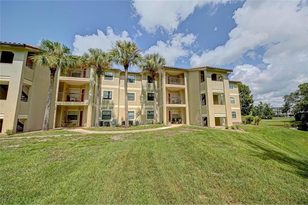 For Rent: $1,650 (2 beds, 2 baths, 937 Square Feet)