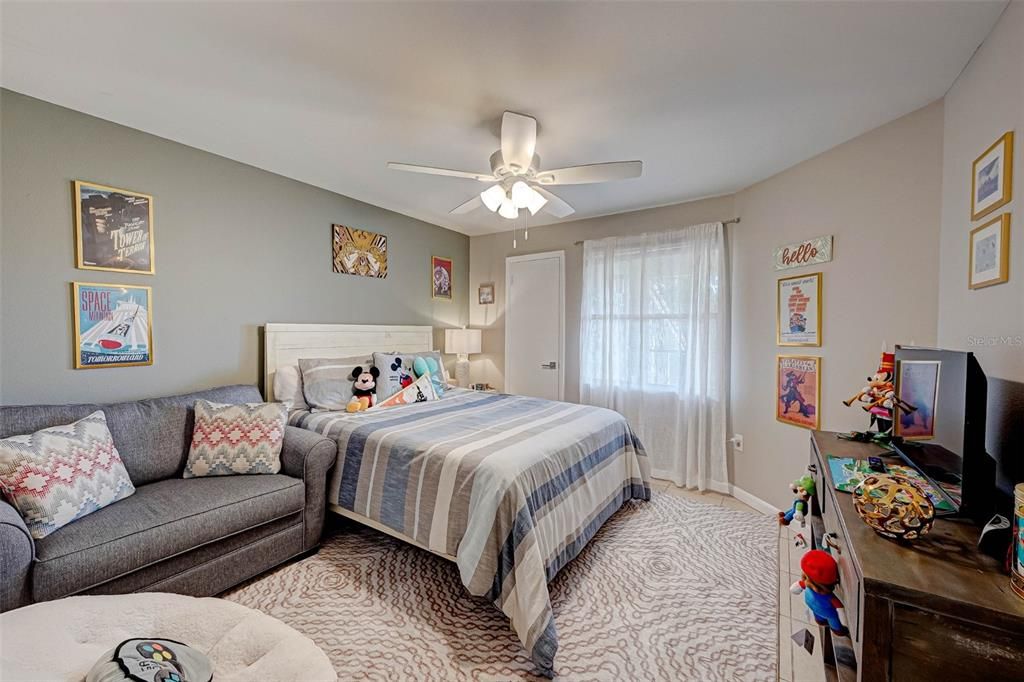 For Rent: $1,650 (2 beds, 2 baths, 937 Square Feet)