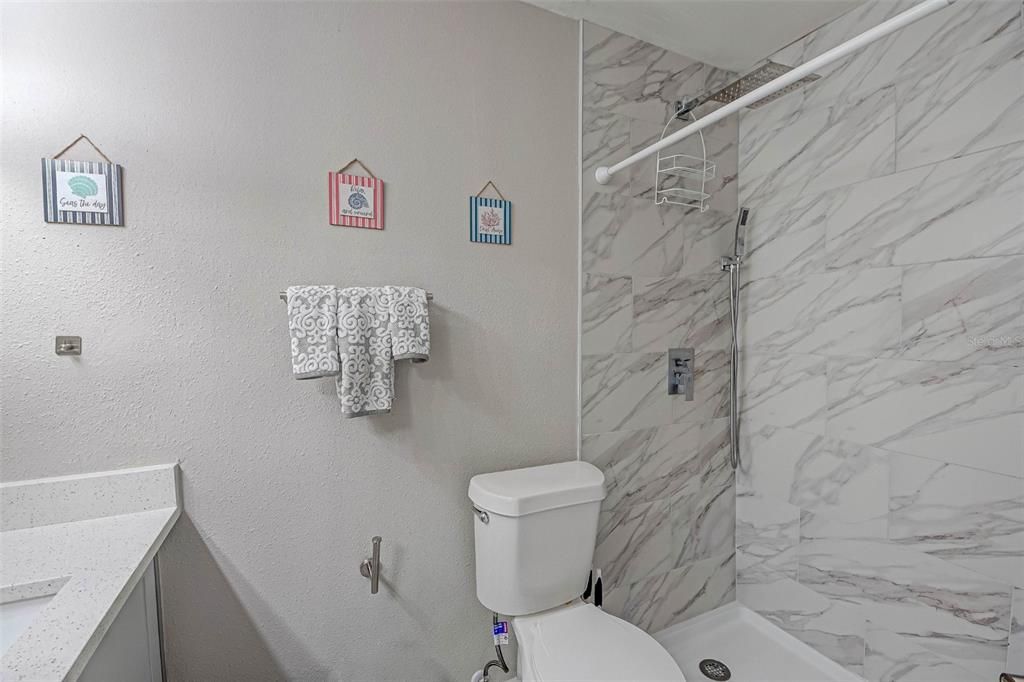 For Rent: $1,650 (2 beds, 2 baths, 937 Square Feet)