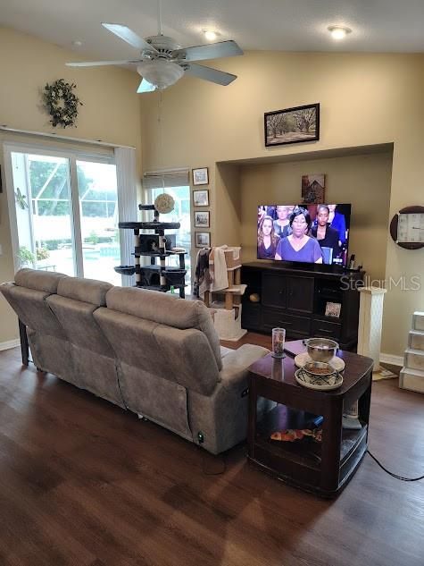 For Sale: $480,000 (4 beds, 2 baths, 2244 Square Feet)