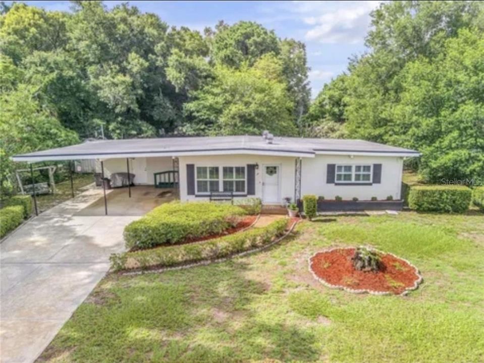 For Rent: $1,310 (2 beds, 1 baths, 997 Square Feet)