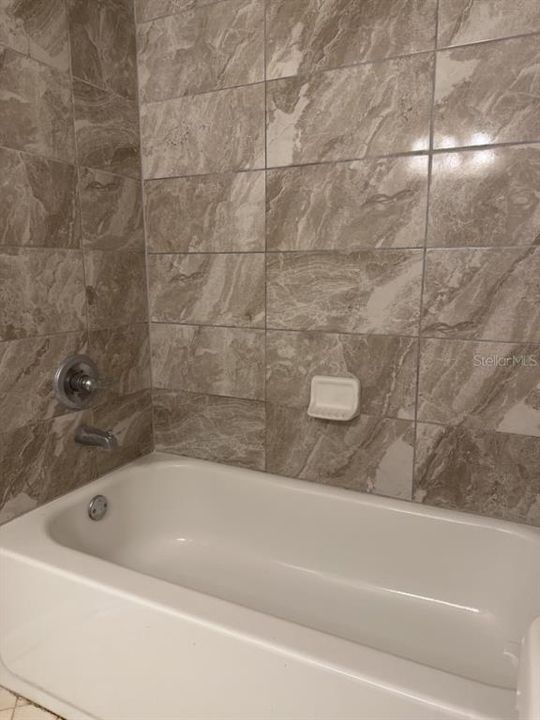 For Sale: $244,900 (2 beds, 2 baths, 1116 Square Feet)