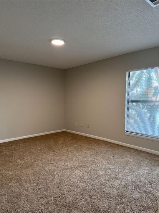 For Sale: $244,900 (2 beds, 2 baths, 1116 Square Feet)