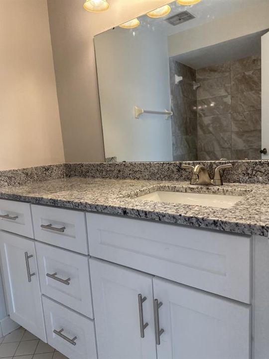 For Sale: $244,900 (2 beds, 2 baths, 1116 Square Feet)