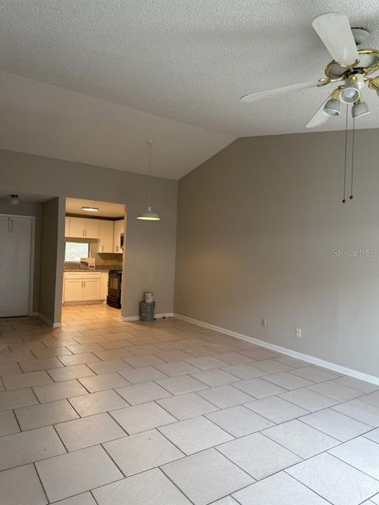 For Sale: $244,900 (2 beds, 2 baths, 1116 Square Feet)