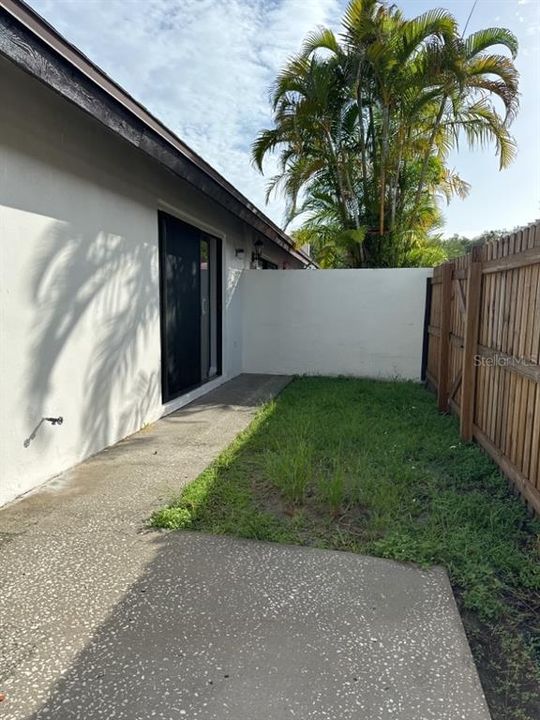 For Sale: $244,900 (2 beds, 2 baths, 1116 Square Feet)