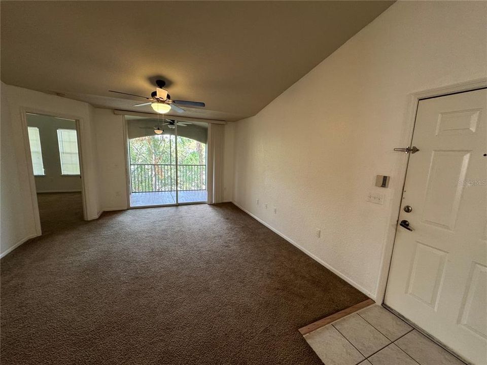 For Sale: $145,000 (2 beds, 2 baths, 1037 Square Feet)