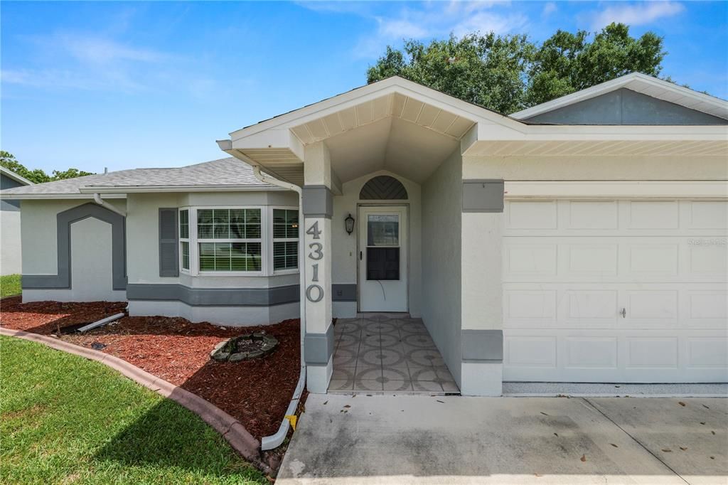 For Sale: $215,000 (2 beds, 2 baths, 1249 Square Feet)