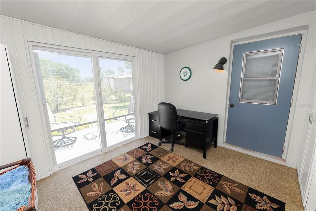 For Sale: $215,000 (2 beds, 2 baths, 1249 Square Feet)