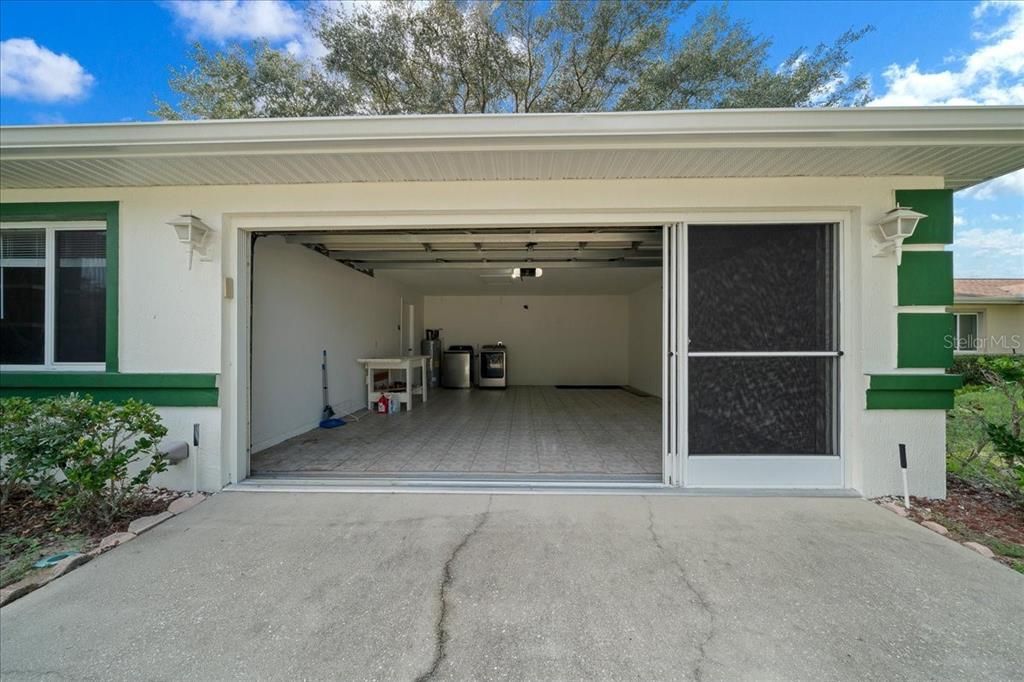 For Sale: $179,000 (2 beds, 2 baths, 1008 Square Feet)